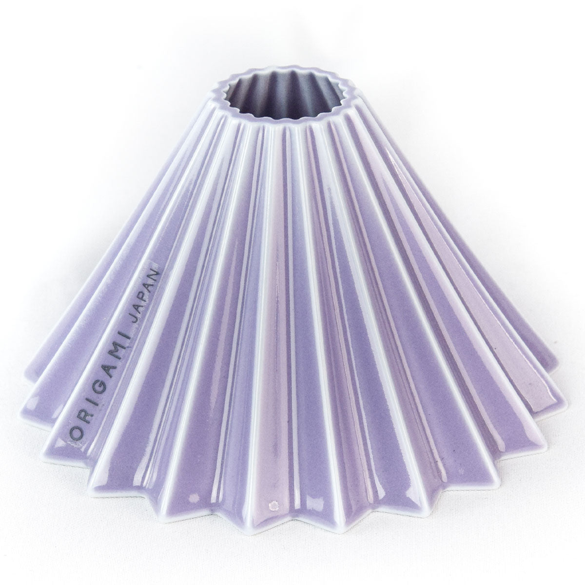 PURPLE ORIGAMI COFFEE DRIPPER, MADE IN JAPAN WITH MINO PORCELAIN, IT LOOKS LIKE A FOLDED ORIGAMI JUST LIKE ITS NAME SUGGESTS.