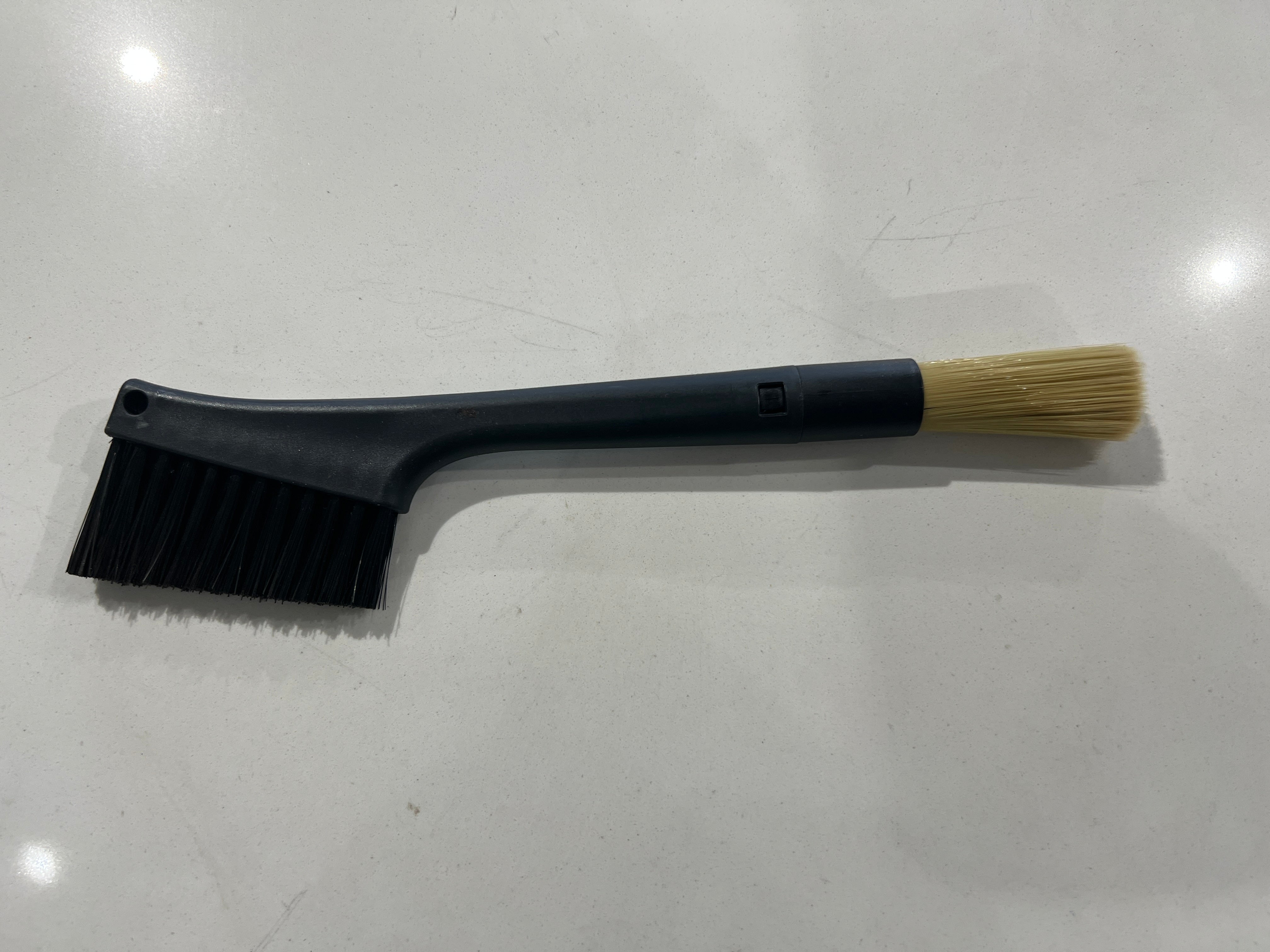 CLEANING BRUSH FOR GRINDER