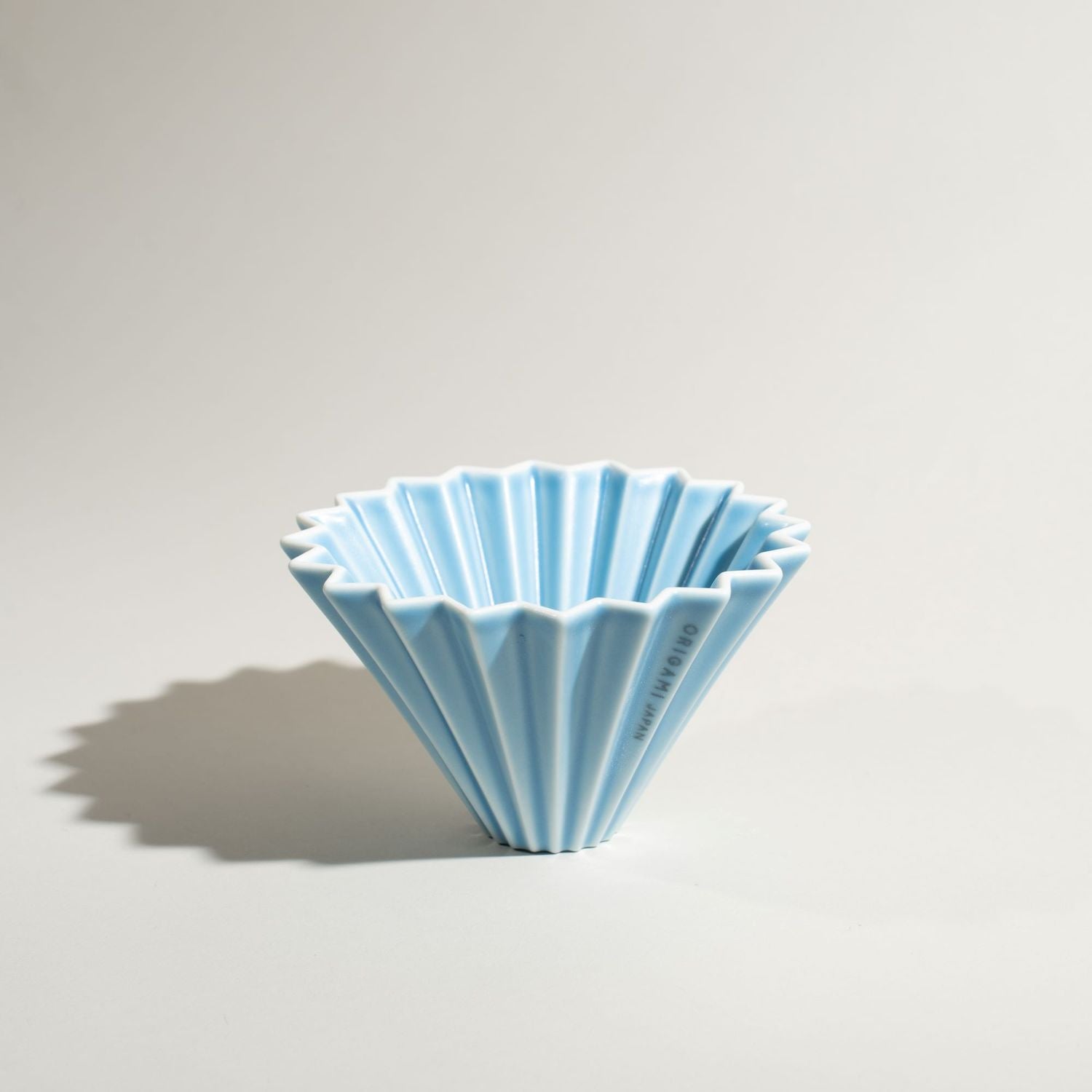 Blue Origami dripper, made in Japan with Mino porcelain, designed for the most demanding baristas